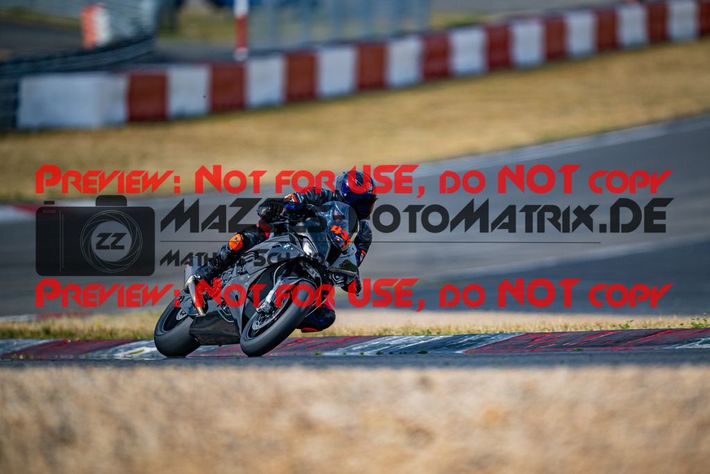 MaZZes_FotoMatrix_230719_8650 | ROT