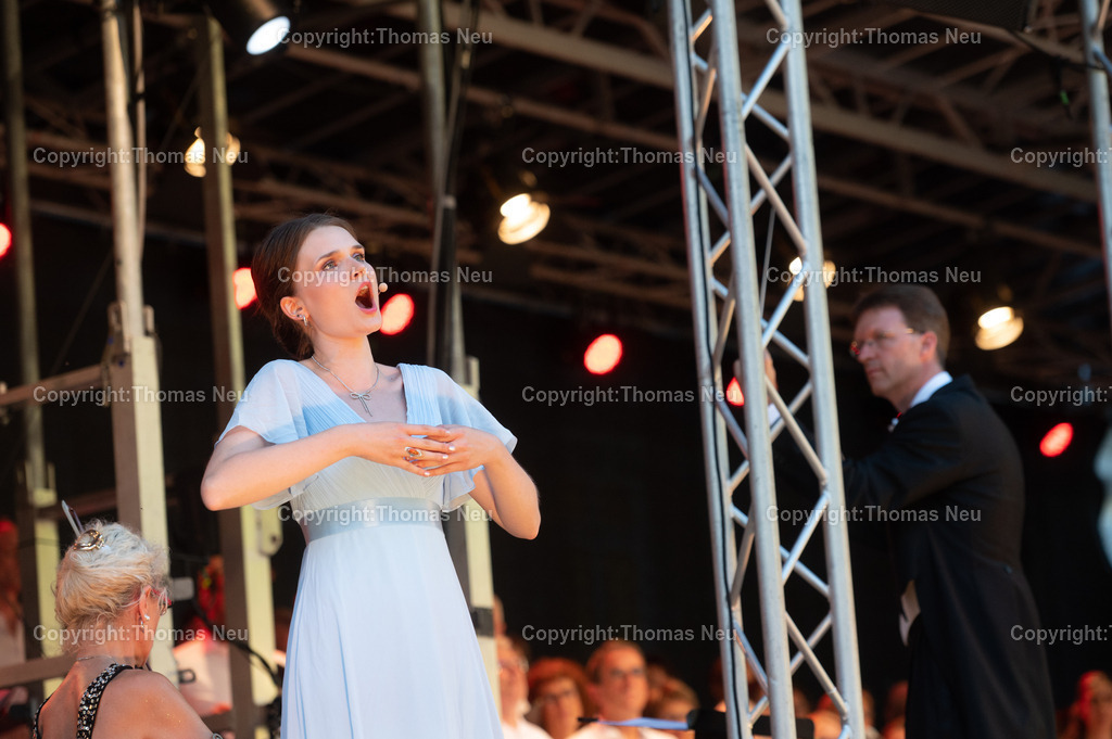 DSC_2941 | 28.06.2025, Bensheim, Auerbach, Opern Air im Staatspark Fürstenlager, Emma Kindinger, ,, Bild: Thomas Neu
