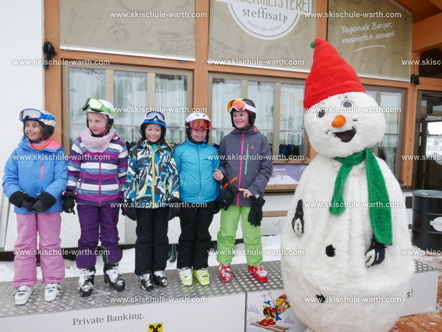 Gruppe Noa (1) | Photos von der Skischule Warth - Realisiert mit Pictrs.com