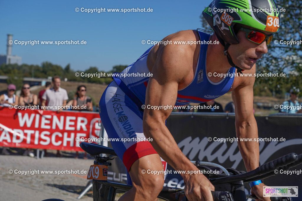 DSC00621 | Vienna Triathlon 2024                                        P3 Event                                                             #yourpictrs #sportshot_your_pictrs                 @Sportshotphotography                                     Photo Credit: www.sportshot.de
