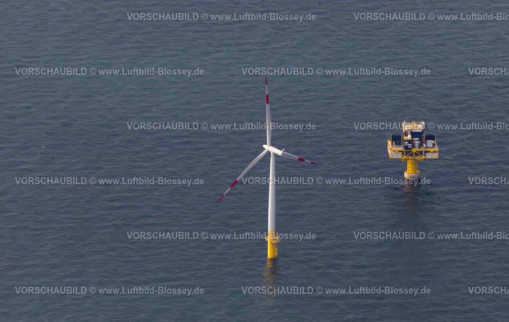 Zingst12082419OffShoreWindkraft | Windpark EnBW Baltic 1, Offshore-Windpark in der Ostsee vor der Küste Mecklenburg-Vorpommerns, nördlich der Halbinsel Fischland-Darß-Zingst, Umspannplattform, Windkraftwerk, Windenergie , Wasser, Seewasser,  Darßer Ort, Ostsee, Mecklenburg-Vorpommern, Deutschland, Europa
