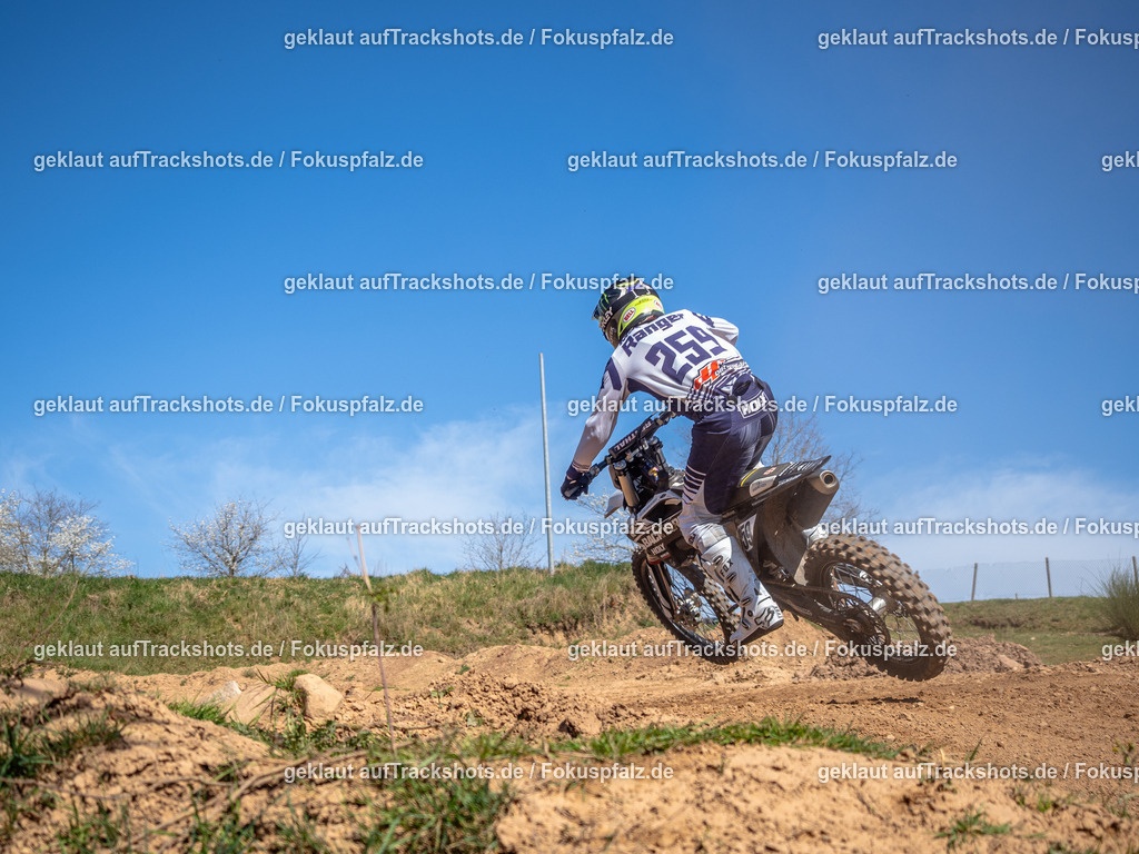 Schweyen040525-189 | Trackshots.de / Fokuspfalz.de - Realisiert mit Pictrs.com