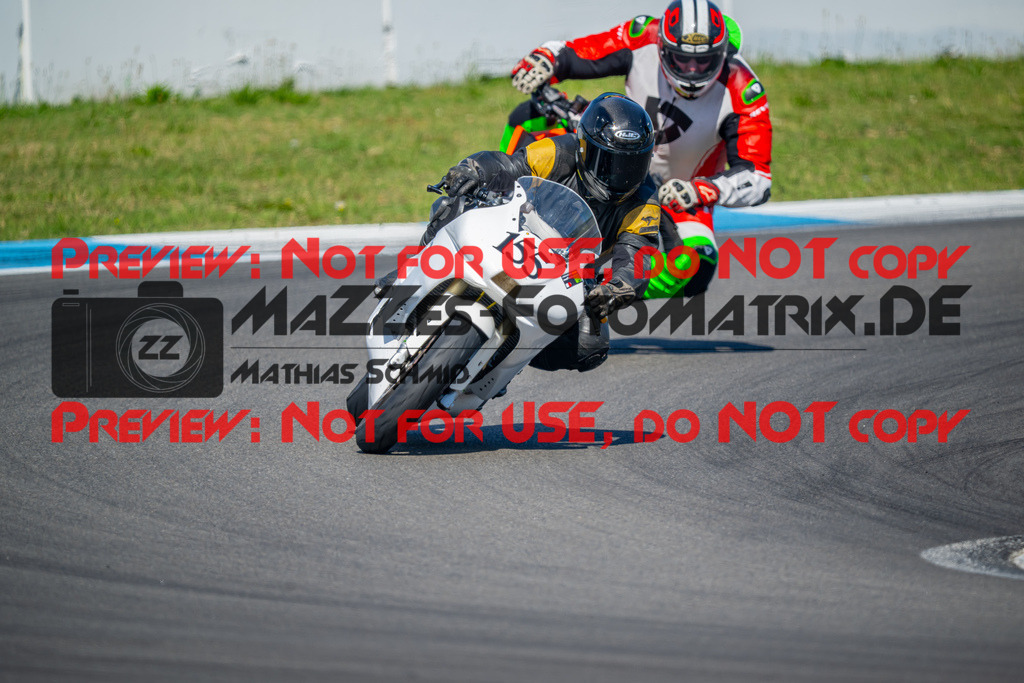 MaZZes-Fotomatrix-20260523-118407 | GRUEN