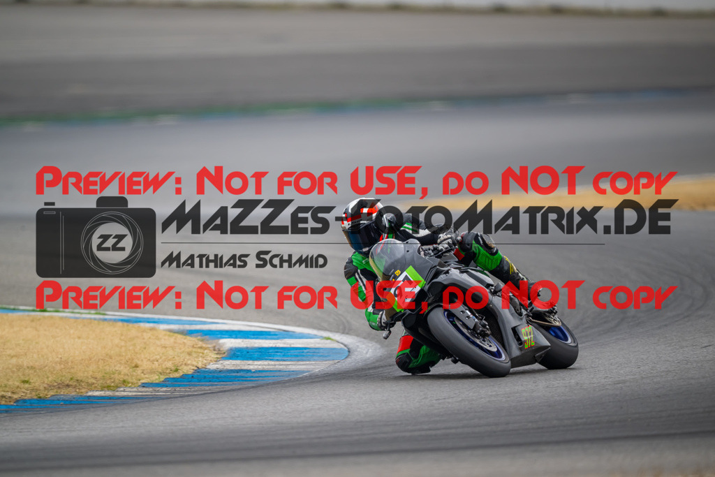 MaZZes-Fotomatrix-20260809-580237 | R1