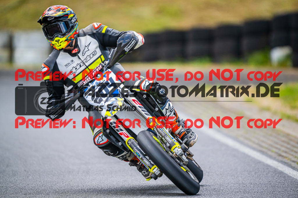 MaZZes_FotoMatrix_220528_9553 | Fotograf Mathias Schmid
Sportfotograf,
Eventfotograf,
Hochzeitsfotograf,
Portraitfotograf