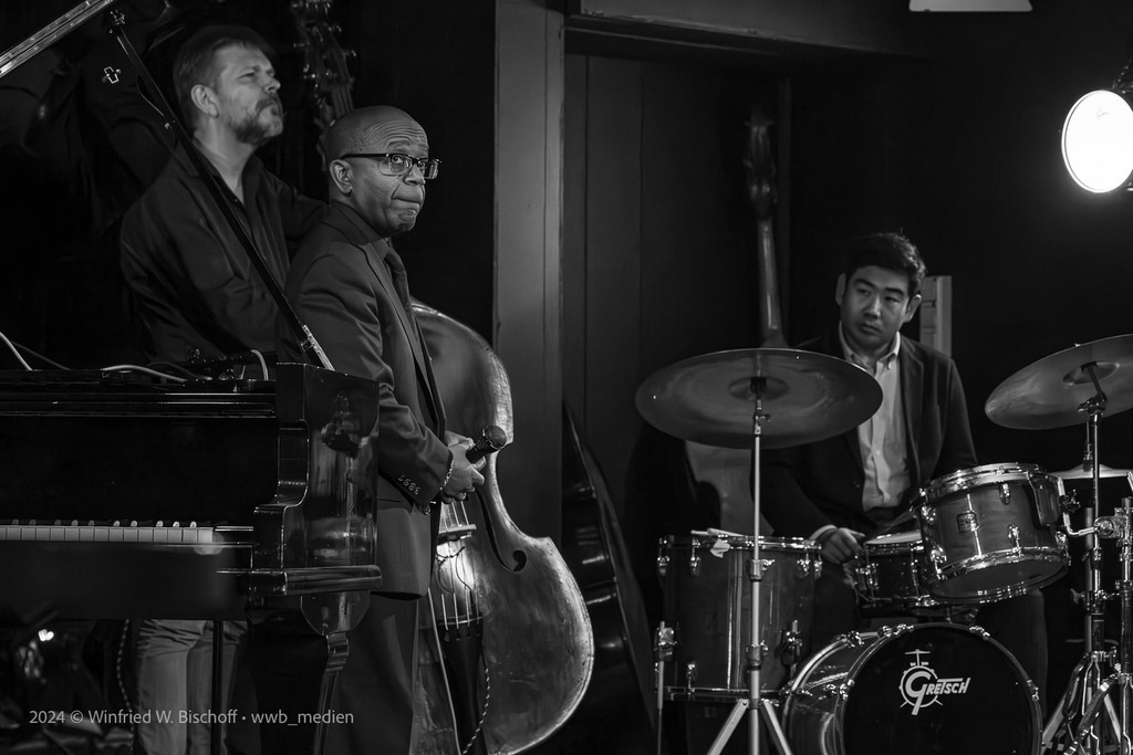 wwb-2411-0308 | <Fotografie> <Video> <Film> <Winfried Bischoff> - Realisiert mit Pictrs.com