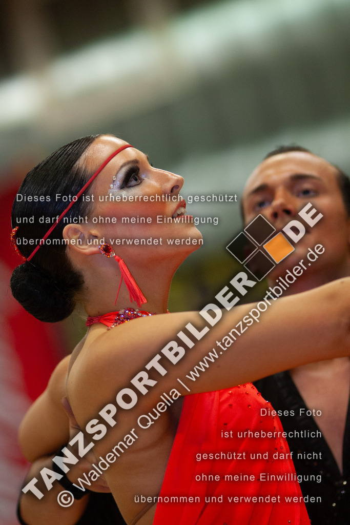 20090124-11125 | Hier finden Sie Tanz Bilder vom Latein und Standard Formationen tanzen. Sportbilder vom Tanzsport. Schöne Fotos und von Weltmeisterschaft, Europameisterschaft, Bundesliga, Regionalliga, Oberliga und Landesliga sowie von GOC Stuttgart, DanceComp, WM Bremen