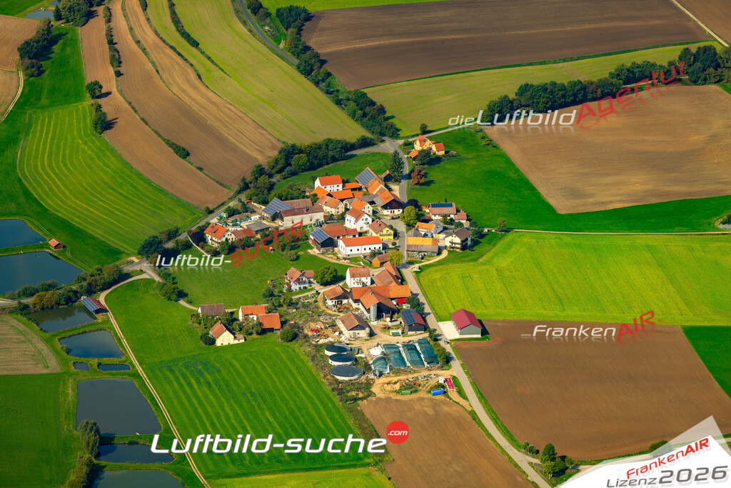 Die Luftaufnahme Hohersdorf - Schmidgaden wurde 2022 vom Flugzeug aus (keine Drohne) erstellt. Hohe Auflösung -für große Poster und Wandbilder geeignet - Garantiert!