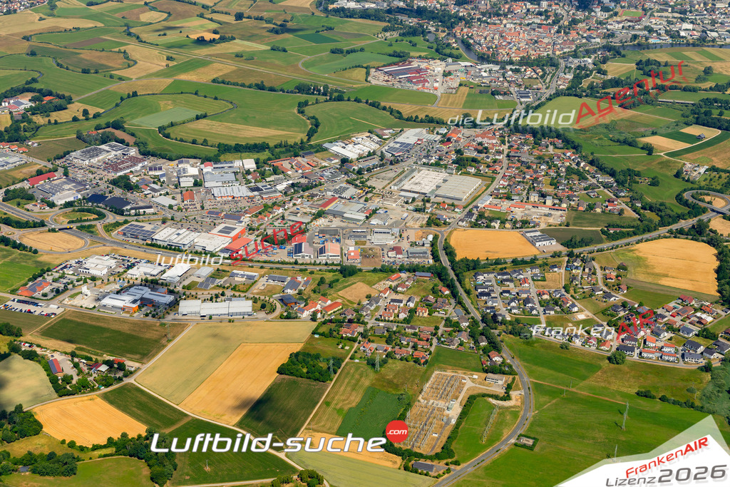 Das Luftbild zeigt : Janahof Cham - Die Luftaufnahme wurde 2023 vom UL-Flugzeug aus erstellt ( keine Drohne ) - Hochauflösende Luftaufnahme - Für grossformatige Ausdrucke geeignet. Die Geschenkidee !Mit Lizenz und Bildrechte bestellbar