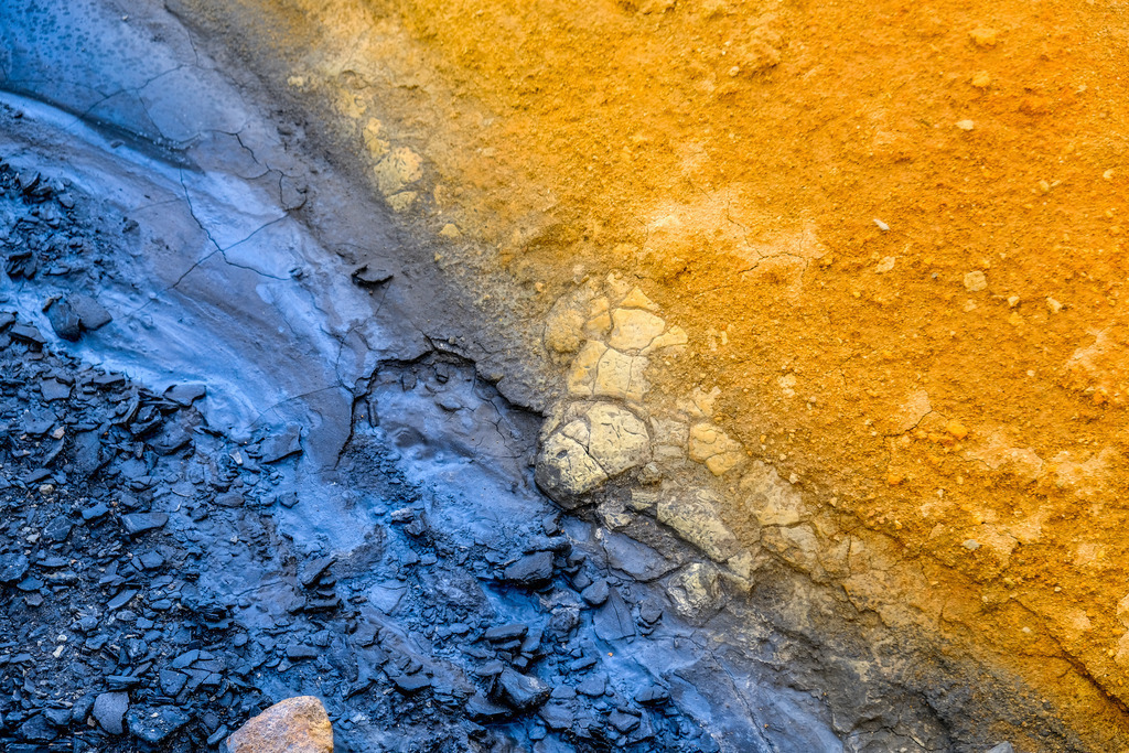 Island Makro | Simpel und einfach - eines meiner Lieblingsbilder aus Island. Aufgenommen in den Geothermalfeldern in Hverir. - Realisiert mit Pictrs.com