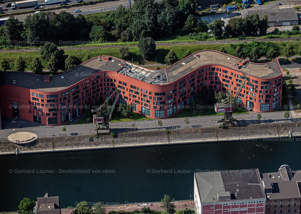 4049797 | Landesarchiv Nordrhein- Wesfalen und witere Gebäude am Innenhafen, Duisburg