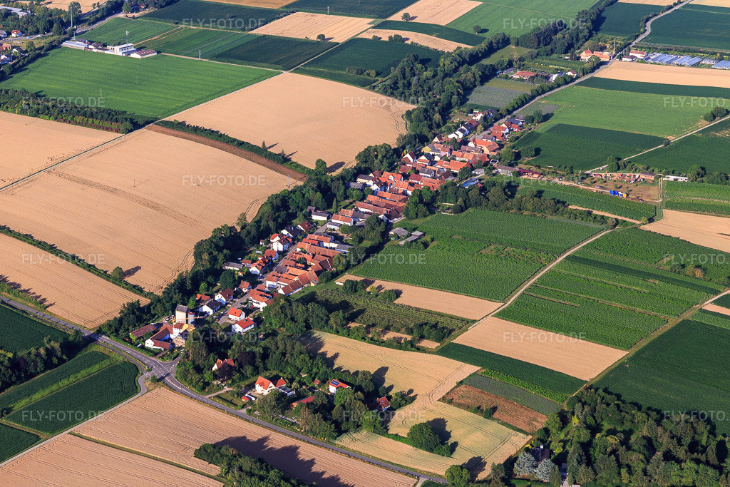Ortsansicht von Norden | Luftbild: Ortsansicht von Norden in Vollmersweiler im Bundesland Rheinland-Pfalz in Deutschland. Foto: IMG_120998.jpg vom 04.07.2020 durch Werner Riehm/FLY-FOTO.de - Realisiert mit Pictrs.com