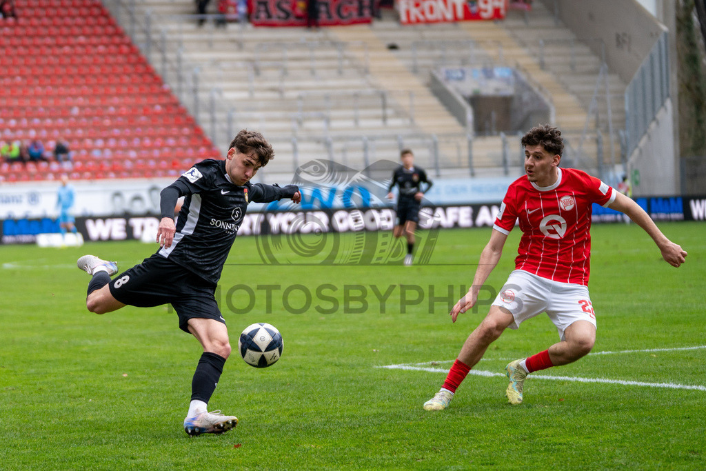 Kickers Offenbach vs. SG Sonnenhof Grossaspach, Fussball, Regionalliga Suedwest, 24. Spieltag, 14.03.2026 | Elias Rahn (SG Sonnenhof Großaspach, #08),Kickers Offenbach vs. SG Sonnenhof Grossaspach, Fussball, Regionalliga Suedwest, 24. Spieltag, 14.03.2026Foto: photosbyphips/Philip Ziegler