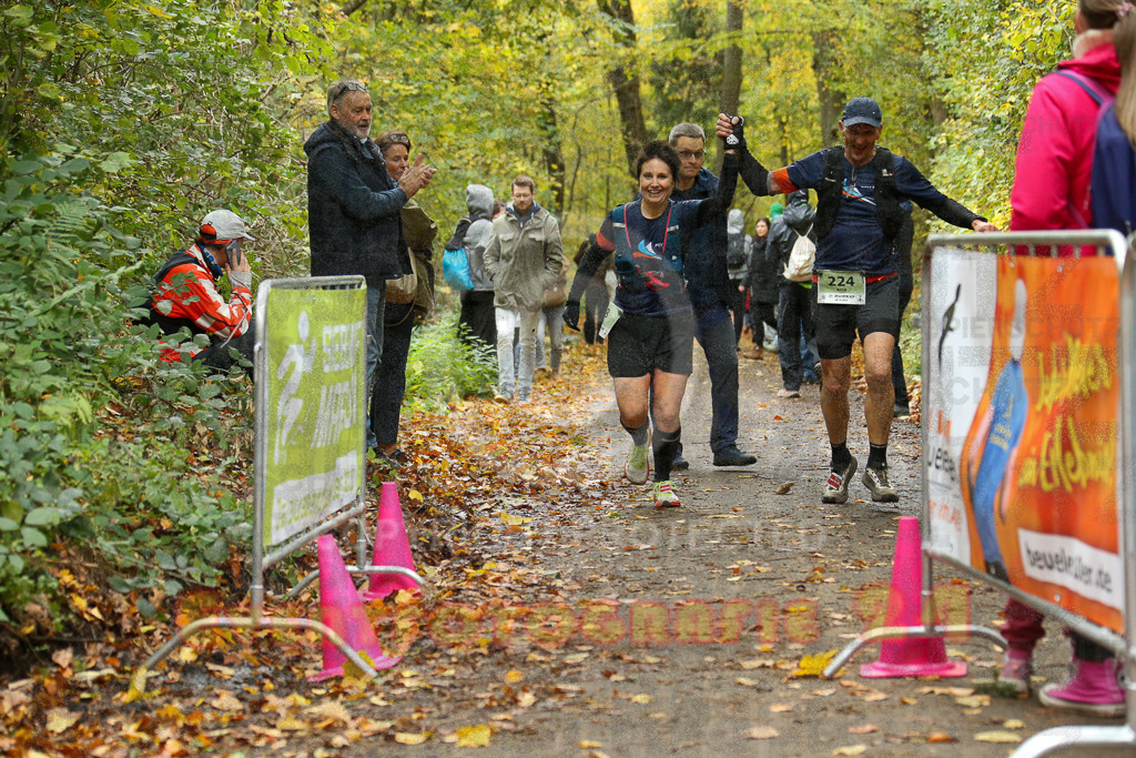 251026_1316_EX1_3068 | Sportfotografie im Rhein-Sieg Kreis, Köln, Bonn, NRW, Rheinland Pfalz, Hessen, etc. Unser Tätigkeitsfeld umfasst den Laufsport vom Volkslauf über den Marathon, Duathlon, Triathon bis zum Ultralauf wie Kölnpfad Ultra oder Schindertrail.