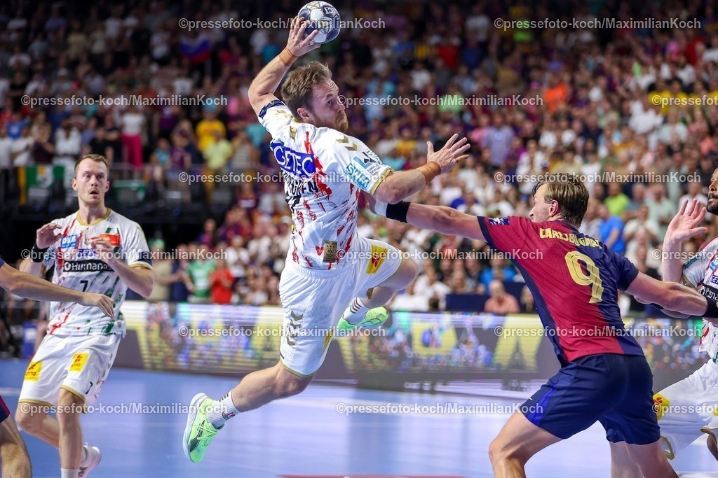 KoeEHF14062502034 | 14.06.2025, Handball, Halbfinale TruckScout24 EHF FINAL4, LANXESS arena Köln, FC Barcelona - SC Magdeburg: Albin Lagergren (Magdeburg #21) gegen Jonathan Carlsbogard (Barca FC Barcelona ESP #09) 