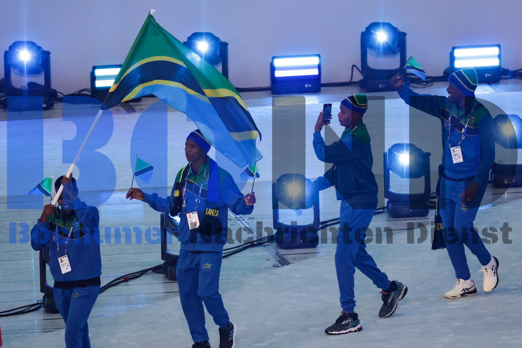 SES_TTGOPC20250716-130 | bond - Realisiert mit Pictrs.com