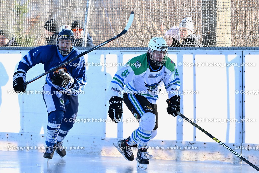 EC Tigers Paternion vs. EC FELD AM SEE/DSG LEDENITZEN | #2 Pranjic Marko EC Tigers Paternion, #89 Staudacher Sandro EC FELD AM SEE Ledenitzen, EC Tigers Paternion vs. EC FELD AM SEE/DSG LEDENITZEN, EC Tigers Paternion vs. EC FELD AM SEE/DSG LEDENITZEN am 04.01.2026 in Paternion (Eislaufplatz Paternion), Austria, (Photo by Bernd Stefan)