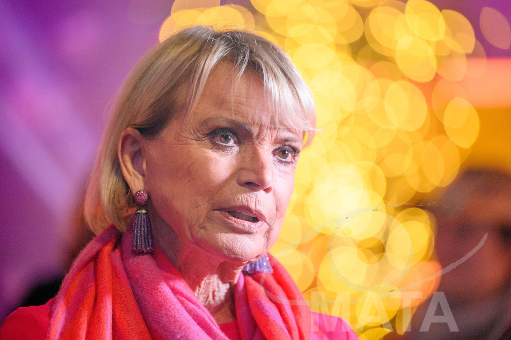 _DWI5994 |  Uschi Glass bei '30 Jahre Sternstunden-Gala 2023' in der Frankenhalle. Nürnberg, 15.12.2023 - Realisiert mit Pictrs.com