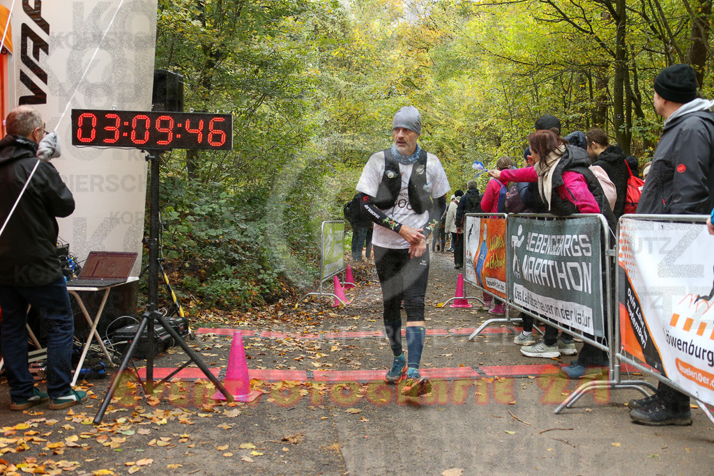 251026_1311_EX1_2773 | Sportfotografie im Rhein-Sieg Kreis, Köln, Bonn, NRW, Rheinland Pfalz, Hessen, etc. Unser Tätigkeitsfeld umfasst den Laufsport vom Volkslauf über den Marathon, Duathlon, Triathon bis zum Ultralauf wie Kölnpfad Ultra oder Schindertrail.