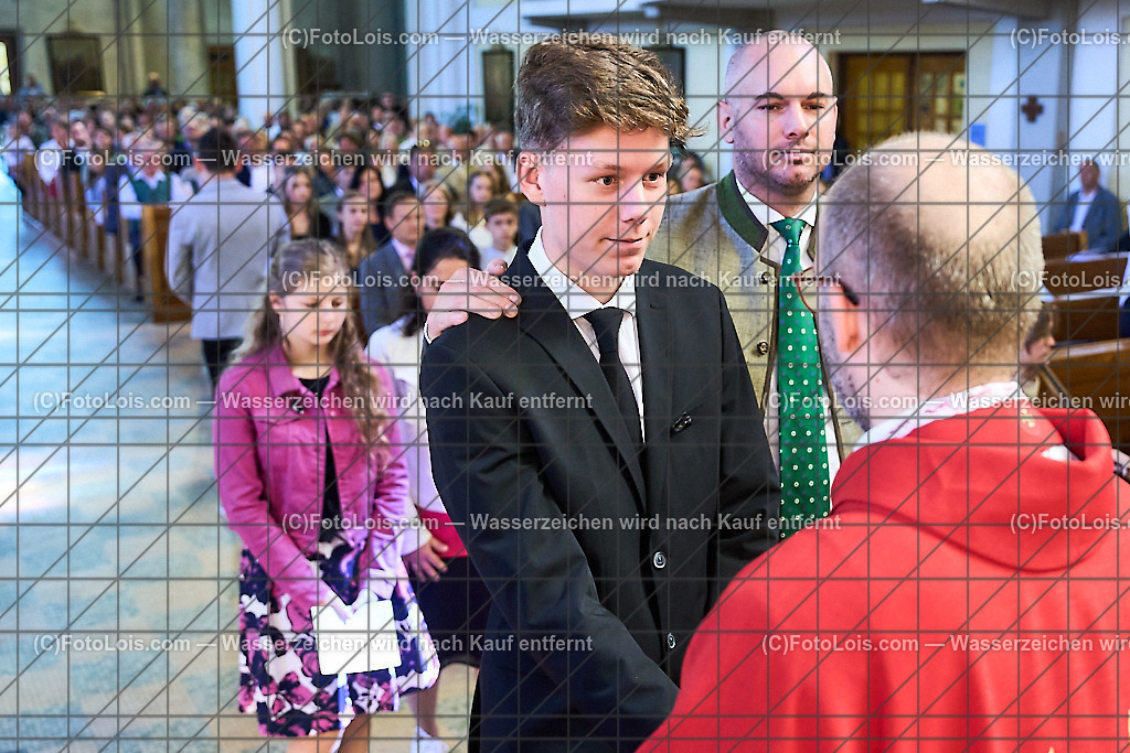 ALP0762_PfarrFirmung Wieselburg_Firmvorgang | (C)FotoLois.com, Alois Spandl, Firmung in der Pfarrkirche Wieselburg mit Generalvikar Dr. Christoph Weiss, Dechant Pfarrer Daniel Kostrzycki und Monignore Franz Dammerer, Sa 15. Juni 2024.