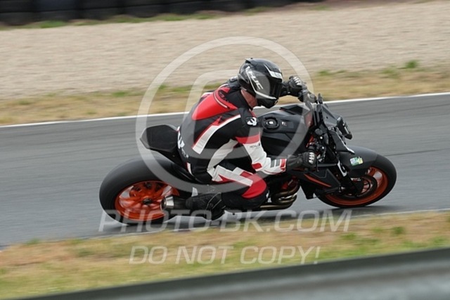 2024_05_18_PBK_36205 | Sportfotografie; SlowMotion; Video; Rennstrecke; Hafeneger; Speer; Racing; RSE; BMW; CBO; Trackday; Motorsportarena; Hockenheimring; Brno; Most; Barcelona; Valencia