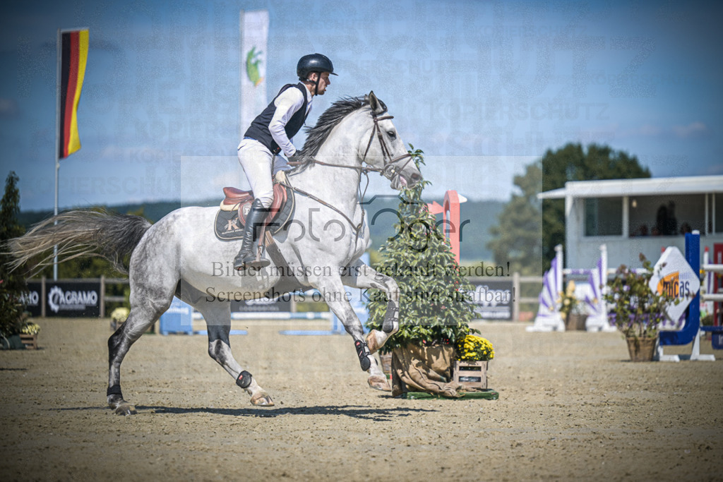 DOS_3505 | Entdecke hochwertige Reitturnierfotos von Foto Oger. Professionell, emotional und authentisch – jetzt Lieblingsmomente im Shop bestellen.Deutschlandweite Turnierfotografie. - Realisiert mit Pictrs.com