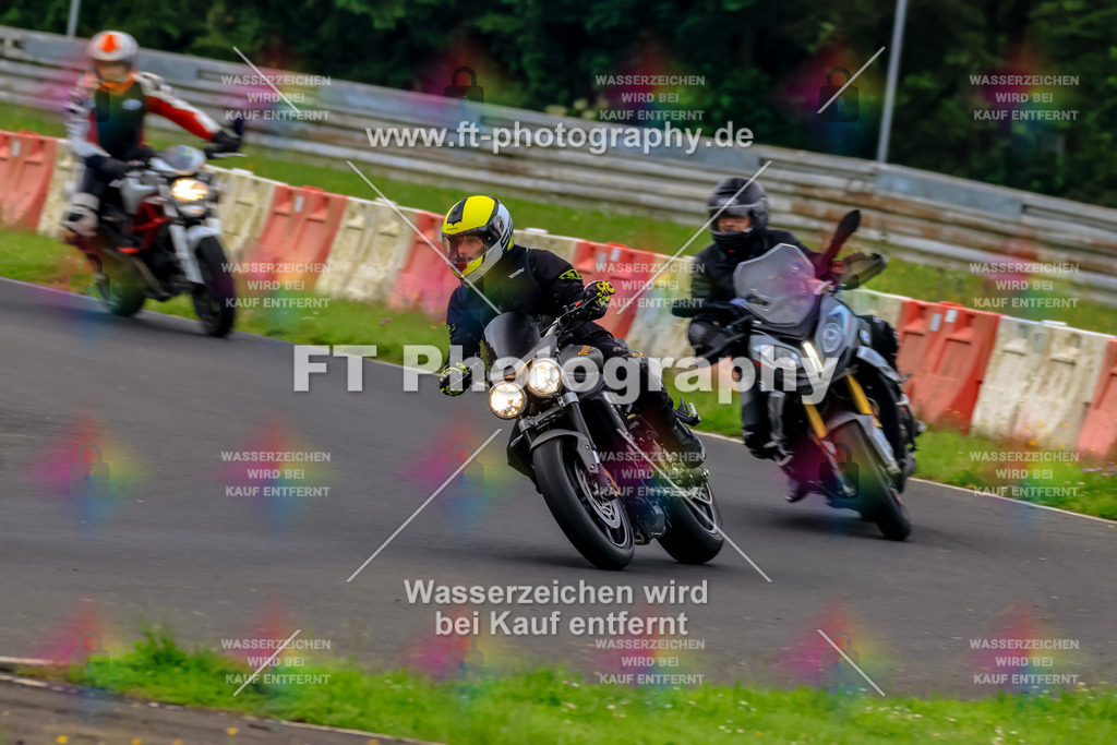 VBK-6552 | Hier findet Ihr Bilder von Touristenfahrten auf der Nürburgring Nordschleife oder von anderen Veranstaltungen die ich besucht habe. Viel Spass beim Durch Schauen 