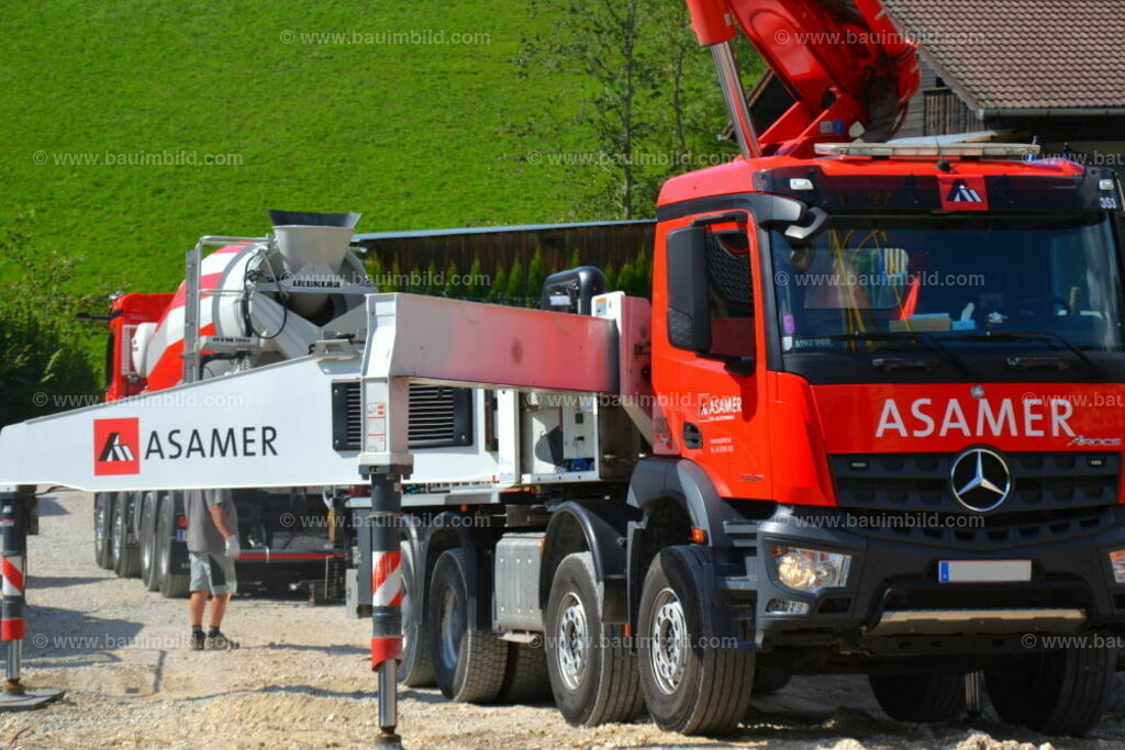 bib-lg04-betonarbeiten-0013 | Nach LV-Leistungsgruppen sortierte Detailfotos über den Bau eines Hauses. Alle Hausbau-Bilder direkt vom Urheber und Autor der Website Haus-Selber-Bauen.com