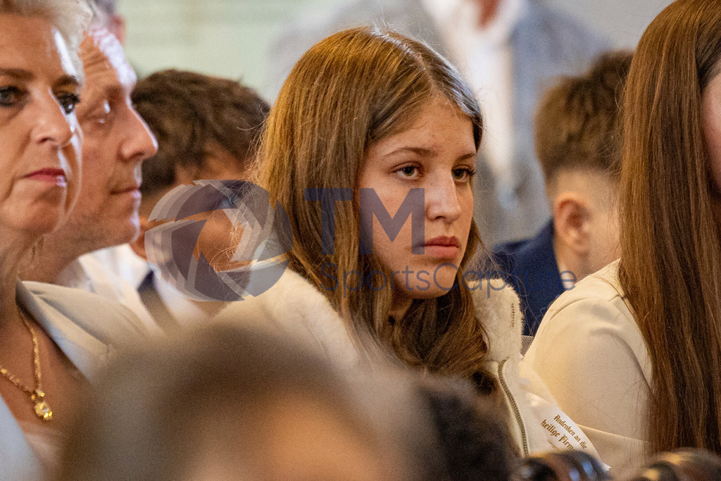 Trainproduction-20240519-1 | Firmung Klagenfurt-Dom 19.05.2024 10:30 Uhr