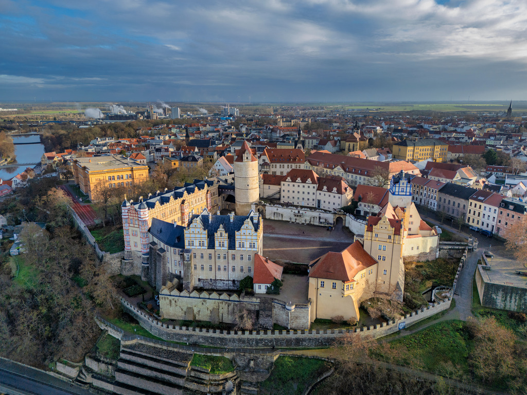 BBG_Schloss_RGB-2 | Wir machen aus Ihren Bildern Erinnerungen für die Ewigkeit | Hochwertige Fotografien für Ihr zu Hause. - Realisiert mit Pictrs.com