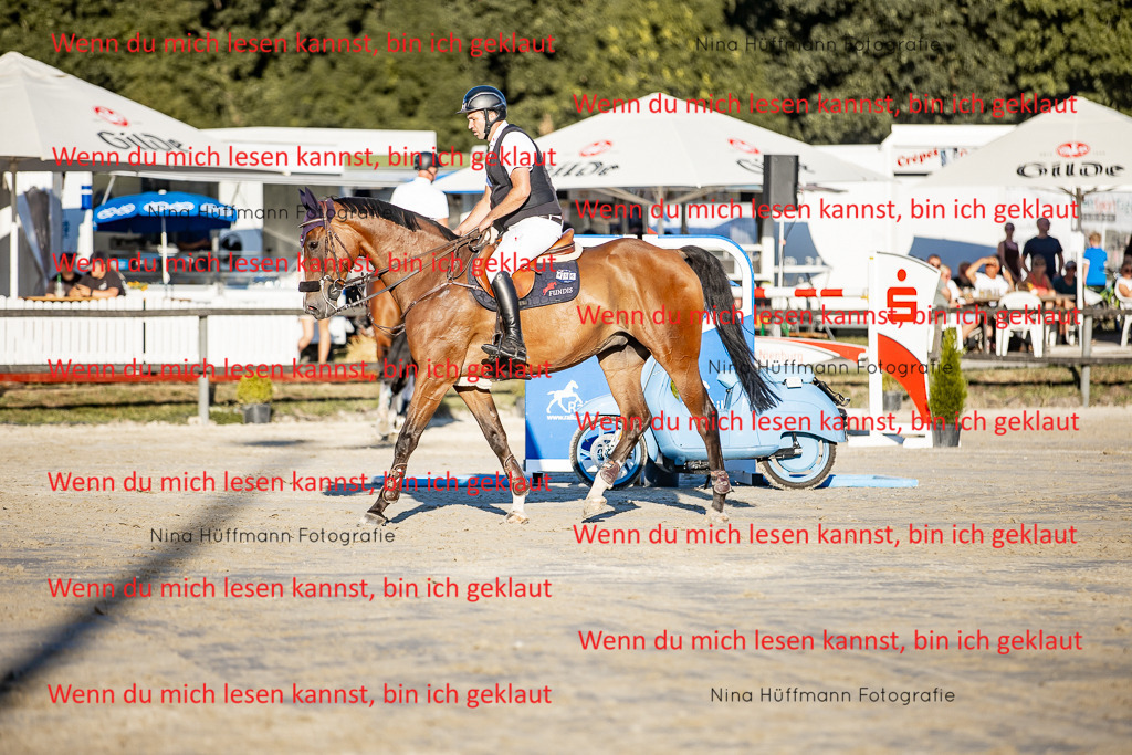 BK1A8458 | Turnierbilder Turnierfotos Nina Hüffmann Turnierfotografie Pferdefotografie Tierzeichnung Haustierzeichnung Pferdezeichnung Hundezeichnung Videograf  - Realisiert mit Pictrs.com