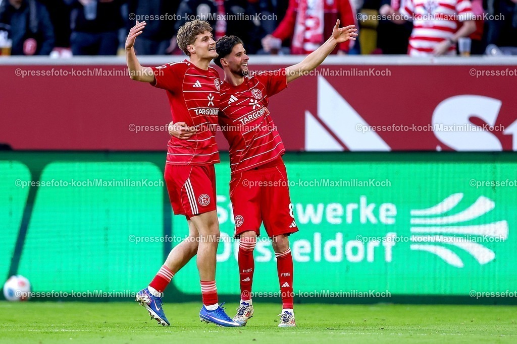 F9524042601056 | 24.04.2026, Fußball, Fortuna Düsseldorf - SC Dynamo Dresden, 2. Fußball Bundesliga, Herren, Merkur Spiel-Arena, 31. Spieltag, Saison 2025 2026: Torjubel nach dem Tor zum 3:0 durch Torschütze Luca Raimund&nbsp;(Fortuna Düsseldorf #07)  zusammen mit Anouar El Azzouzi&nbsp;(Fortuna Düsseldorf #08)    DFB regulations prohibit any use of photographs as image sequences and or quasi-video.