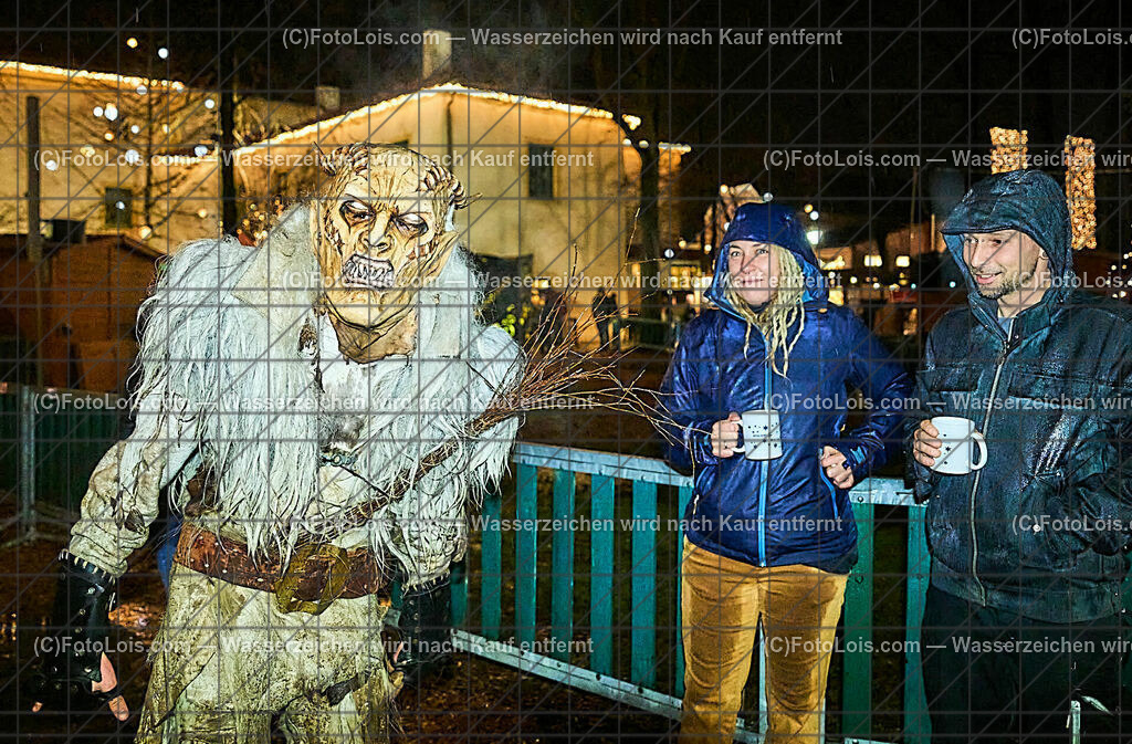 ALP7346_Wieselburger Advent_Zwieslteifln | (C)FotoLois.com, Alois Spandl. 25igster WIESELBURGER ADVENT, Perchtenlauf der 'Zwieslteifln', Fr 22. Dez. 2023.