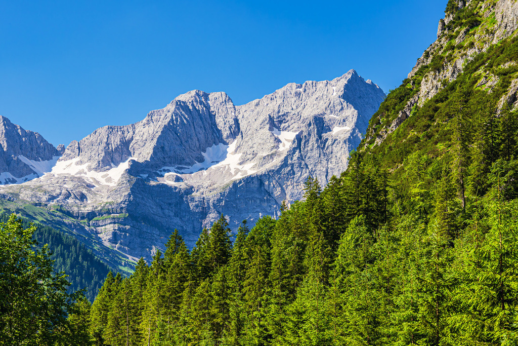 Landschaft im Rißtal nahe der Eng Alm in Österreich | Landschaft im Rißtal nahe der Eng Alm in Österreich.