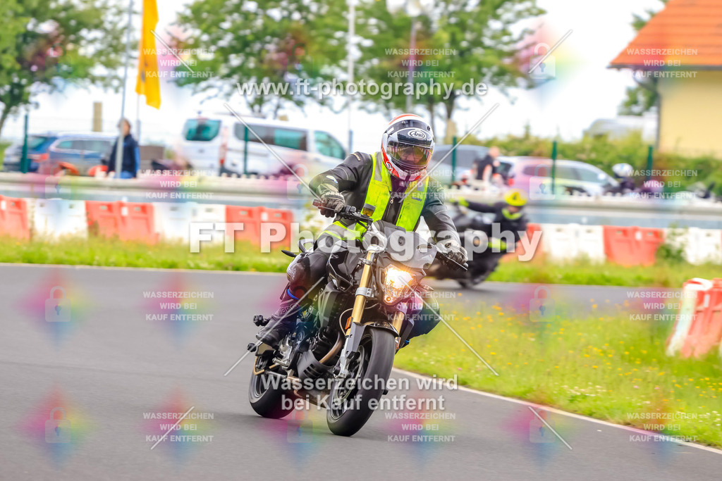 VBK-7735 | Hier findet Ihr Bilder von Touristenfahrten auf der Nürburgring Nordschleife oder von anderen Veranstaltungen die ich besucht habe. Viel Spass beim Durch Schauen 