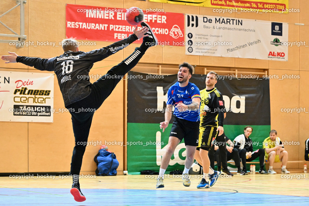 SC Ferlach vs. Bregenz Handball | #16 HÄUSLE Ralf Patrick Bregenz Handball, #27 PERNOVSEK Luka SC Ferlach, #32 KOTAR Matic Bregenz Handball, SC Ferlach vs. Bregenz Handball, SC Ferlach vs. Bregenz Handball am 28.09.2024 in Ferlach (Ballspielhalle Ferlach), Austria, (Photo by Bernd Stefan)