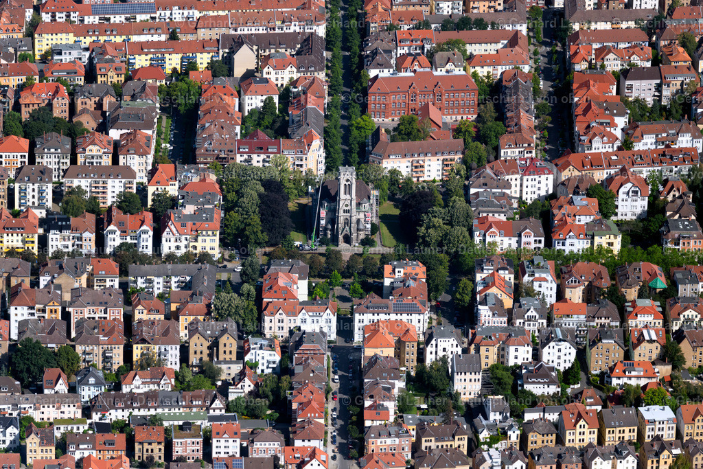 4035176 | BRAUNSCHWEIG 31.07.2020 Baustelle zu Sanierungs- und Umbauarbeiten am Kirchengebäude "St. Pauli Kirche" in Braunschweig im Bundesland Niedersachsen, Deutschland. Weiterführende Informationen bei: APG Alf Pytlik Gerüstbau GmbH,  Ev.-luth. Kirchengemeinde St. Pauli-Matthäus. // Construction site for renovation and reconstruction work on the church building "St. Pauli Kirche" in Brunswick in the state Lower Saxony, Germany. Further information at: APG Alf Pytlik Geruestbau GmbH,  Ev.-luth. Kirchengemeinde St. Pauli-Matthaeus. Foto: Gerhard Launer