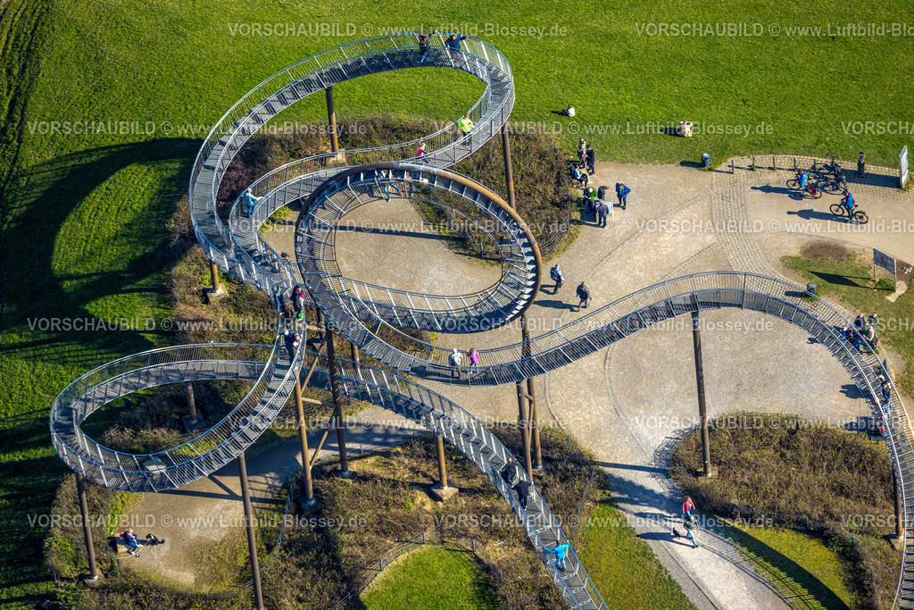 Duisburg240303471 | Luftbild, Tiger and Turtle - Magic Mountain Sehenswürdigkeit, Heinrich-Hildebrand-Höhe, Großskulptur und  Kunstwerk von Heike Mutter und Ulrich Genth, Wanheim-Angerhausen, Duisburg, Ruhrgebiet, Nordrhein-Westfalen, Deutschland, Duisburg-S