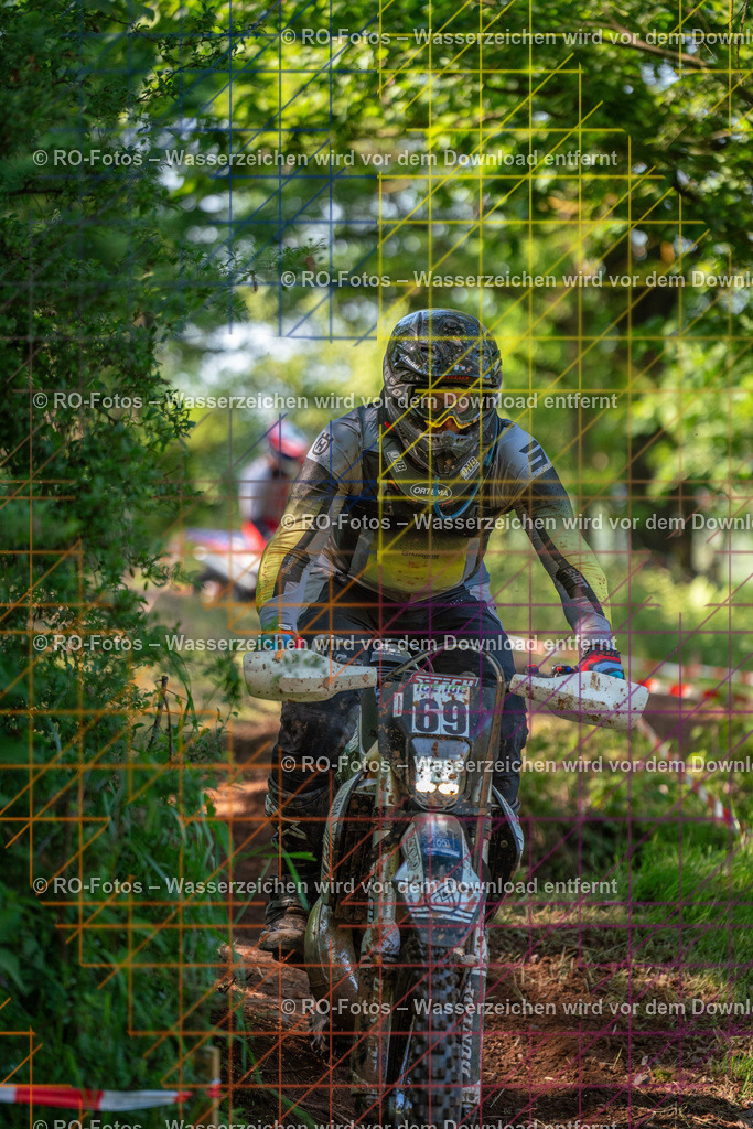 Wolfshausen 3 Lauf -1634 | Sportfotografie von RO-Fotos: Motorsport, Motocross, Enduro, Laufveranstaltungen und Triathlon. Professionelle Fotos von Sportlern und Events. - Realisiert mit Pictrs.com