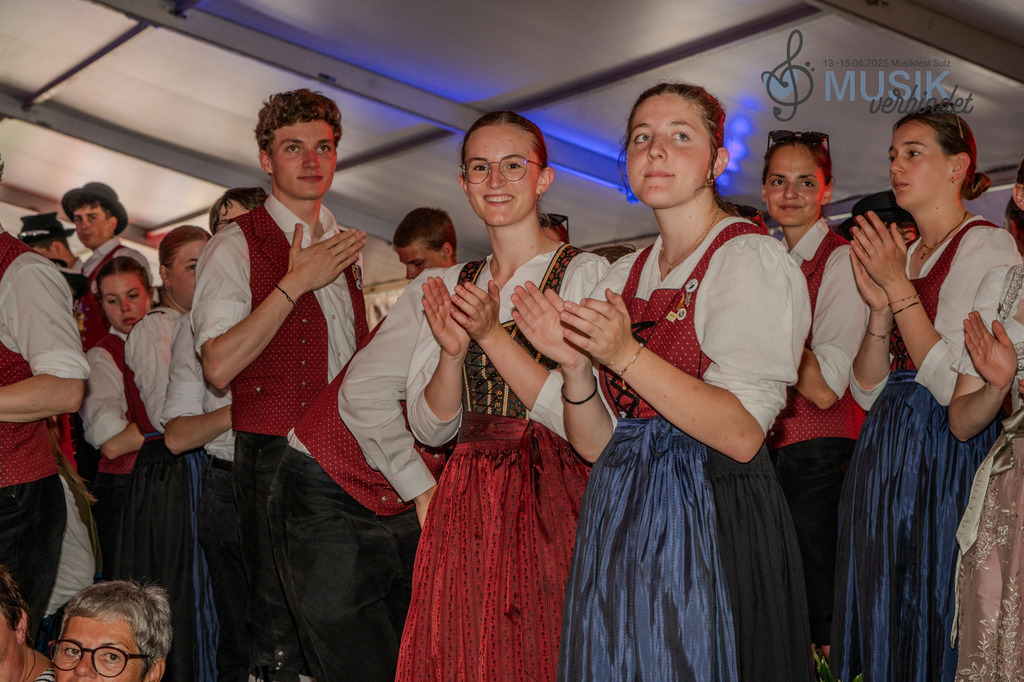 DSC_6337 | "Fussifoto.com – Ihr Ansprechpartner für hochwertige Fotografie! Entdecken Sie kreative Bilder und professionelle Dienstleistungen. Kontaktieren Sie uns für Ihre Projekte!"