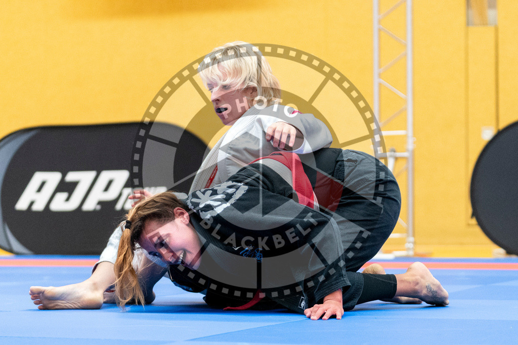 20231118PBB11601 | Fighters compete during the AJP Tour 600 Frankfurt Championship in Frankfurt/Main, Germany, on November 18, 2023.