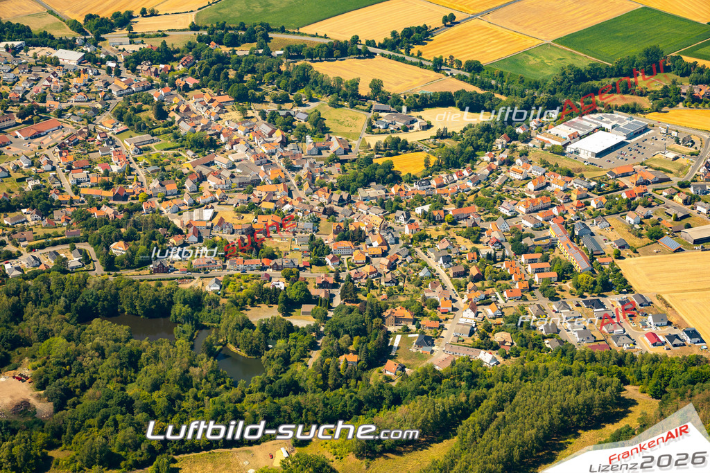 Das Luftbild der Stadt Frielendorf wurde 2022 vom Flugzeug heraus erstellt (keine Drohnen-Aufnahmen) Aufnahmehöhe ca.450 Meter- hohe Bildauflösung und Druck-Qualität. Garantiert!