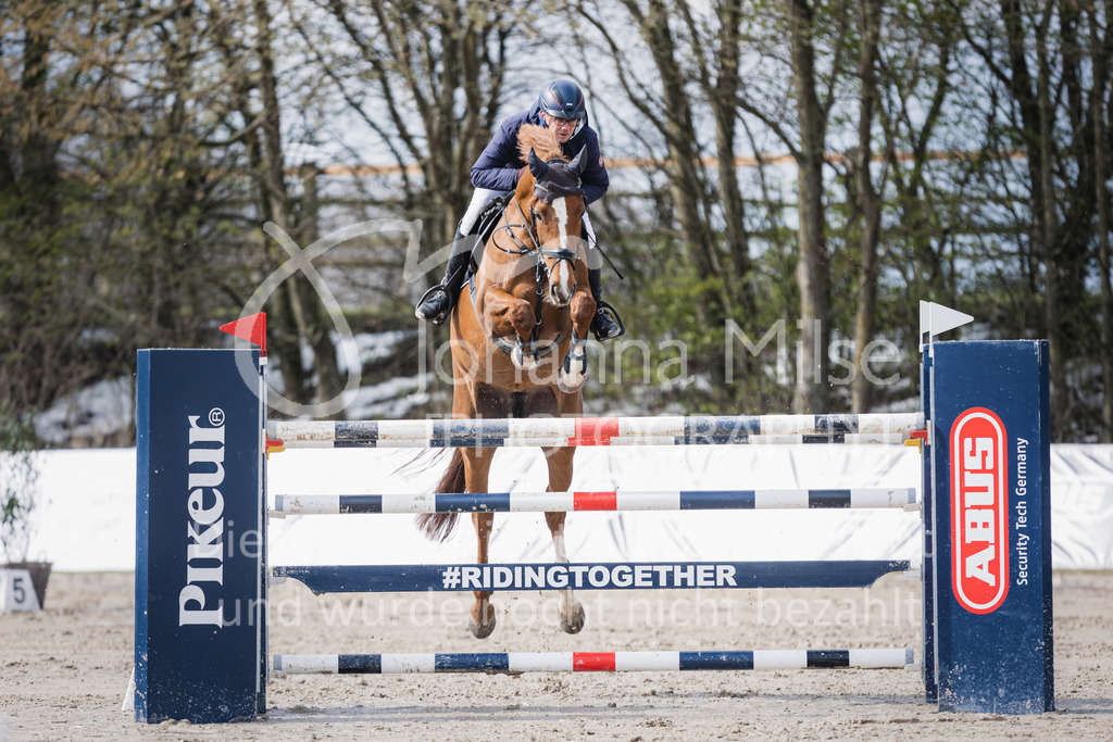 220402_HF-Laar_Youngster-S-322 | SEASON OPENING 2022
Herford Laar
01.04.2022
08 Springprüfung Kl.S*
Youngster Springen