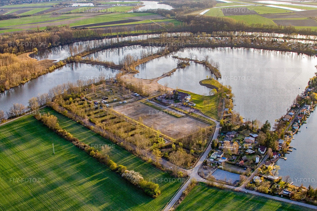 Mittelweg zwischen Adriaweiher und Schwanenweiher im Naherholungsgebiet Blaue Adria | Luftbild: Mittelweg zwischen Adriaweiher und Schwanenweiher im Naherholungsgebiet Blaue Adria in Altrip im Bundesland Rheinland-Pfalz in Deutschland. Foto: IMG_10113.jpg vom 29.03.2008 durch Werner Riehm/FLY-FOTO.de - Realisiert mit Pictrs.com
