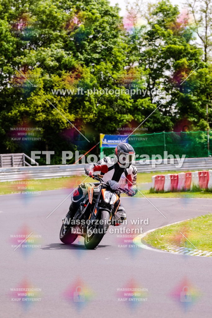 MotoTeamVBK-20693 | Hier findet Ihr Bilder von Touristenfahrten auf der Nürburgring Nordschleife oder von anderen Veranstaltungen die ich besucht habe. Viel Spass beim Durch Schauen 