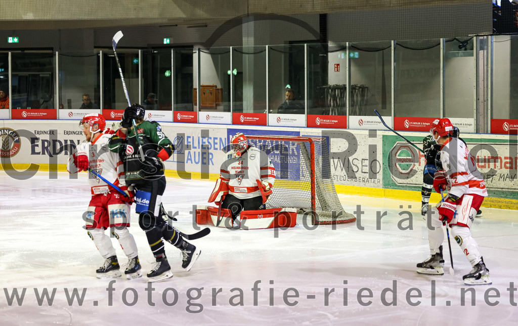 2022-11-13_086_TSV_Erding_gegen_TEV_Miesbach | Erding, Deutschland, 13.11.2022:
Eishockey, Bayernliga 2022 / 2023, 13. Spieltag, TSV Erding gegen TEV Miesbach, Endergebnis: 

Foto: Christian Riedel / fotografie-riedel.net