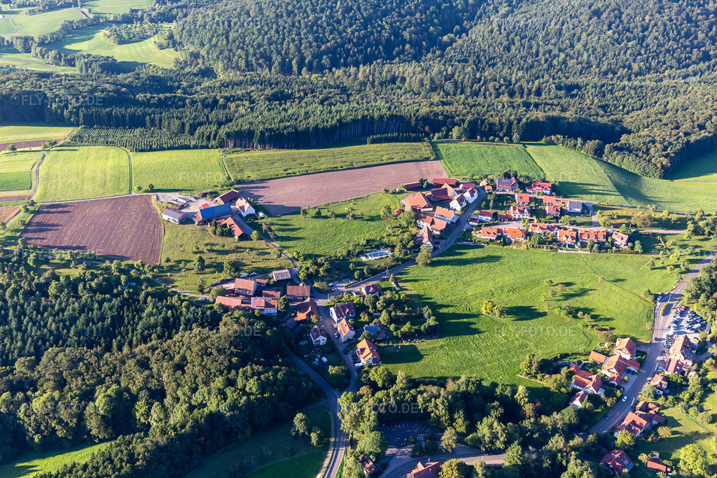 Luftbild: Freizeitzentrum - Vergnügungspark Ort: Familienferienstätte Haus Lutzenberg e.V im Ortsteil Lutzenberg in Althütte im Bundesland Baden-Württemberg in Deutschland. – Foto: IMG_093619.jpg vom 22.08.2016 durch Werner Riehm/FLY-FOTO.de – Auflösung des Originals: 5472 x 3648 px
