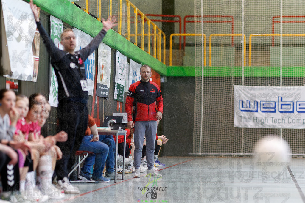 Hessenmeisterschaft wJC - Spiel um Platz 3; TuS Kriftel - SG Schenklengsfeld | Hessenmeisterschaft wJC - Spiel um Platz 3; TuS Kriftel - SG Schenklengsfeld am 22.03.2025 in Biedenkopf (Sporthalle Lahntalschule)Photo © 2025 - Jörg Heinrich - Realisiert mit Pictrs.com