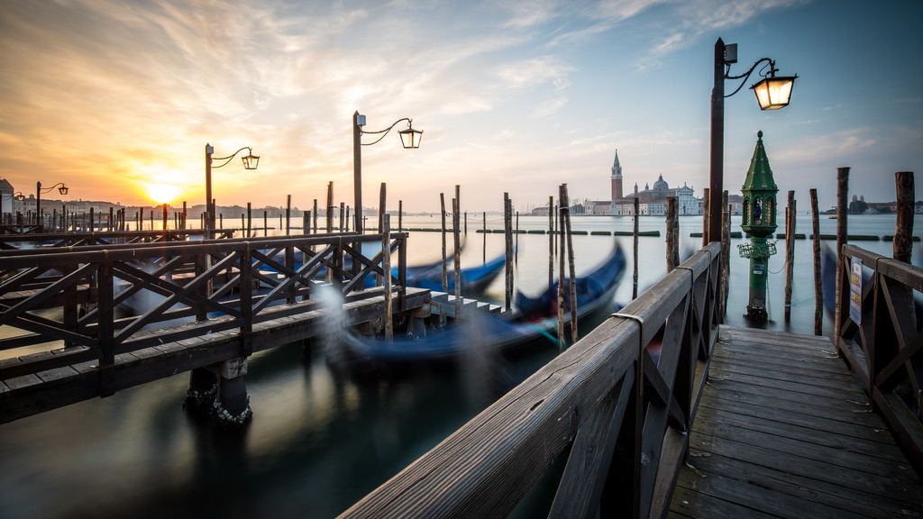 Roman-Huditsch-Fotografie_025 | Exklusiver Webshop für hochwertige Landschaftsfotos aus Kärnten, Österreich und der ganzen Welt.
Landschaftsfotos auf Leinwand, Acrylglas, Aludibond
Wandbilder online kaufen, fürs Zuhause oder als Geschenk zum Geburtstag, Weihnachten und mehr - Realisiert mit Pictrs.com
