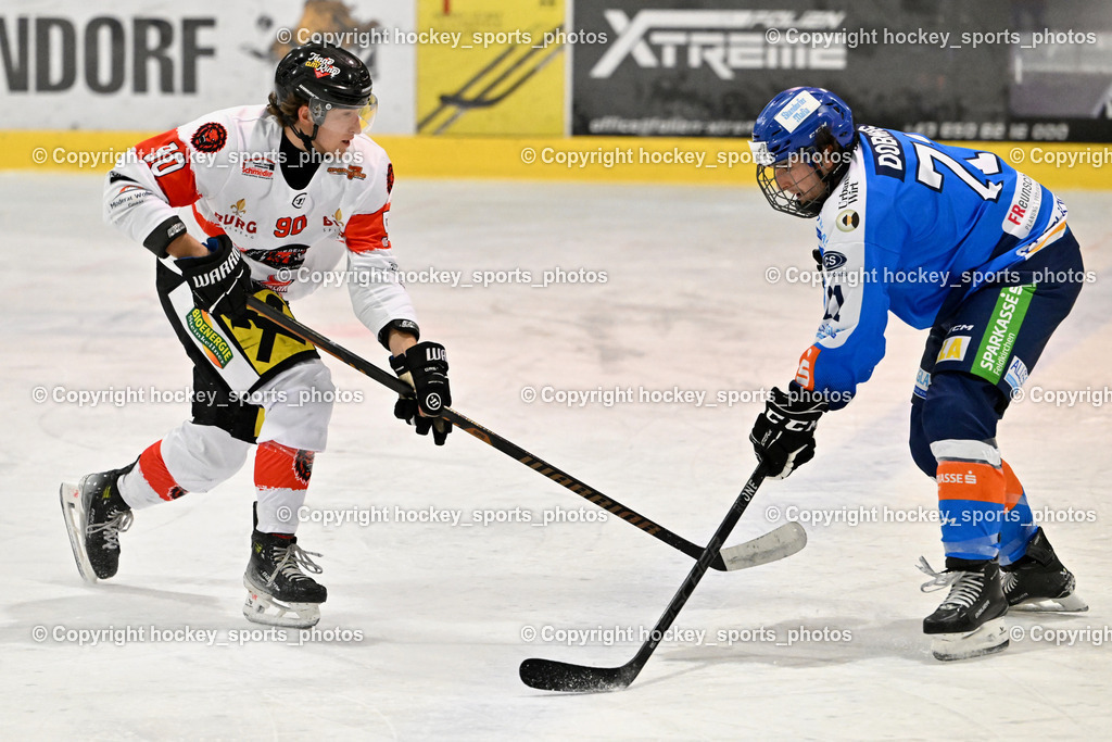 ESC SPARKASSE STEINDORF vs. EV ZELTWEG MURTAL LIONS | #90 Bärnthaler Valentin EV ZELTWEG MURTAL LIONS, #71 Dobnig Elias ESC Steindorf, ESC SPARKASSE STEINDORF vs. EV ZELTWEG MURTAL LIONS, ESC SPARKASSE STEINDORF vs. EV ZELTWEG MURTAL LIONS am 27.12.2025 in Steindorf (Ossiachersee Halle), Austria, (Photo by Bernd Stefan)